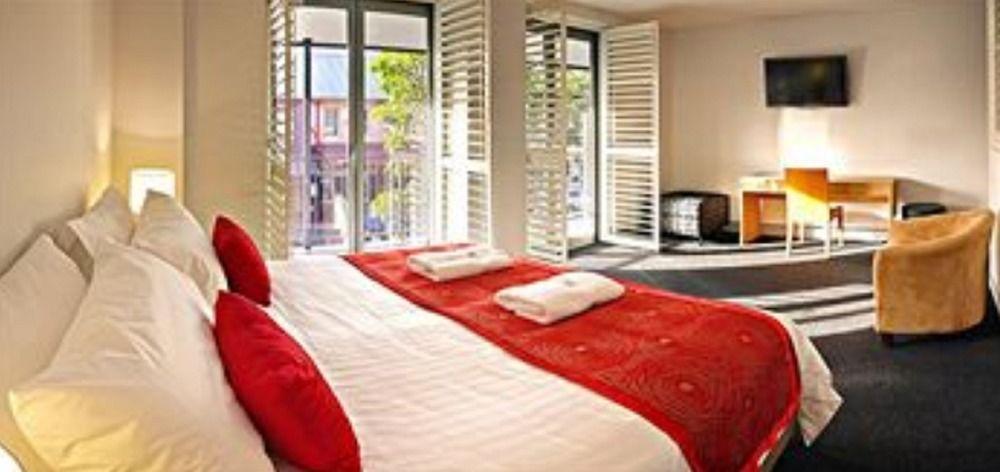 Crown On Darby Newcastle Aparthotel Bagian luar foto