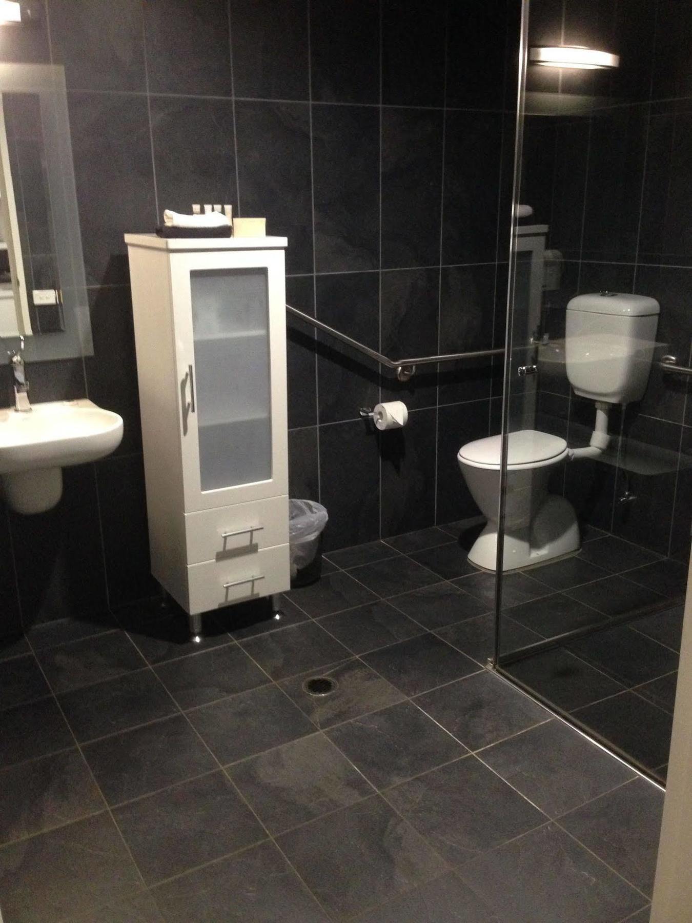Crown On Darby Newcastle Aparthotel Bagian luar foto