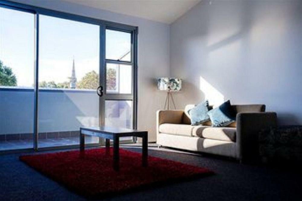 Crown On Darby Newcastle Aparthotel Bagian luar foto